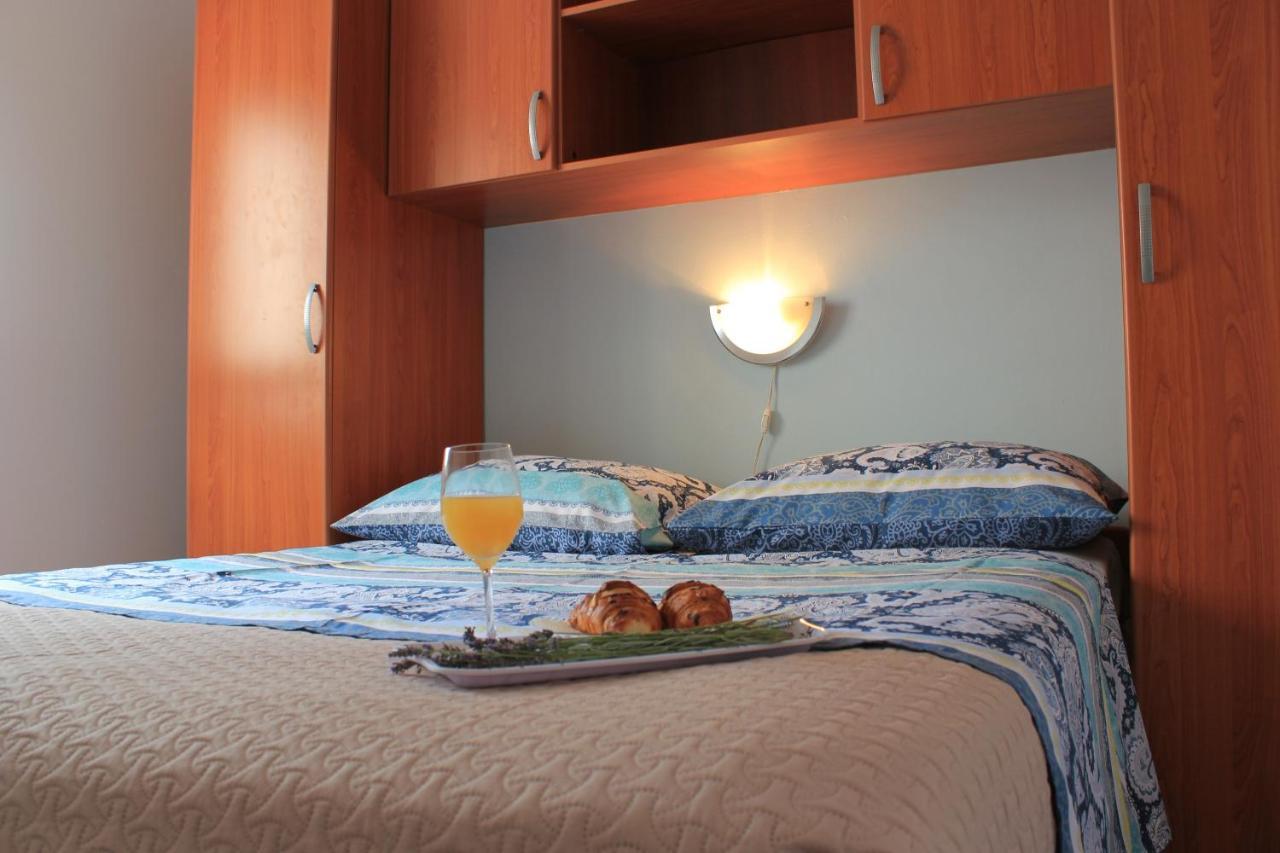 Apartments By The Sea Lukoran Zewnętrze zdjęcie